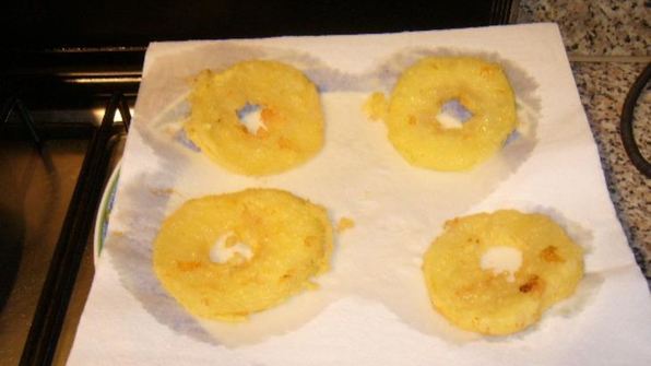 жареные яблоки в тесте