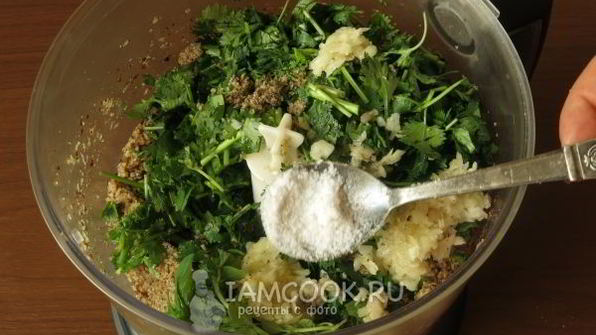 баклажаны в ореховом соусе на зиму