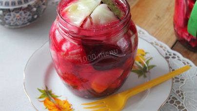 Капуста острая на зиму со свеклой