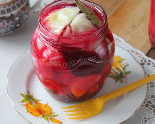 Капуста острая на зиму со свеклой
