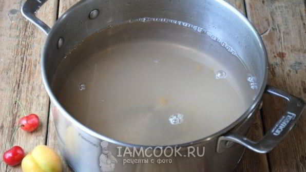 компот из черешни и абрикоса
