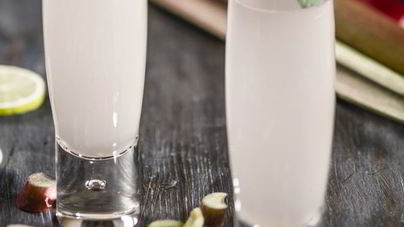 Компот из ревеня