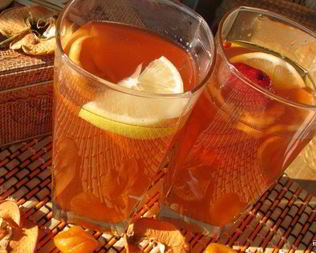 Компот из сухофруктов и ягод