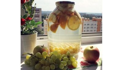 Компот из винограда с яблоками в зиму