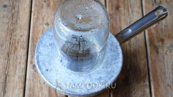 компот из яблок и вишни