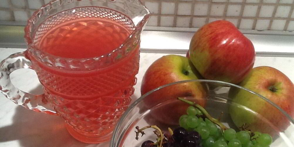 Рецепт компот осенний из яблок и винограда