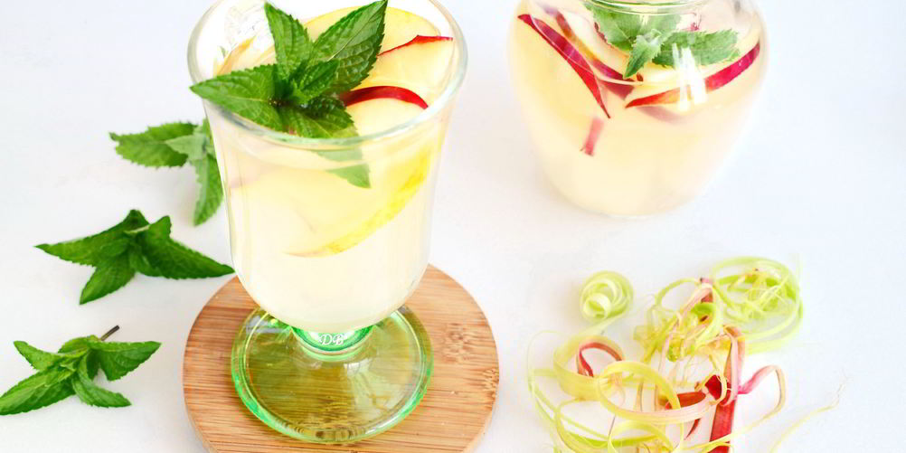 Рецепт компот с ревенем и яблоками