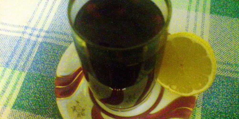 Рецепт компотик из свежезамороженных ягод с лимоном