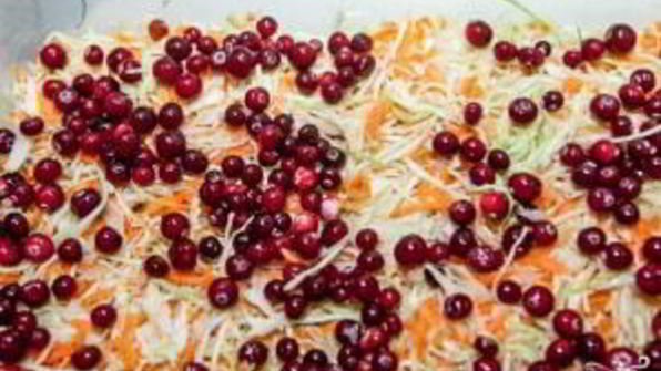 квашеная капуста с клюквой