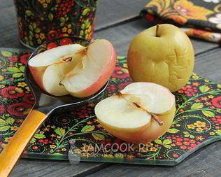 Квашеные яблоки в банках