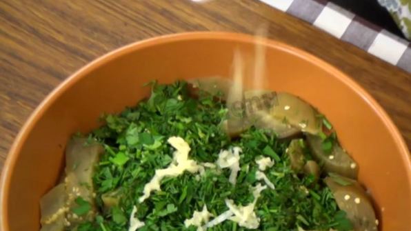 баклажаны маринованные с чесноком и зеленью