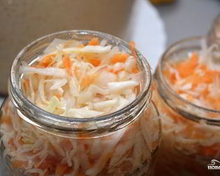 Быстрая маринованная капуста острая