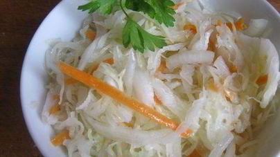 Быстрая маринованная капуста с уксусом