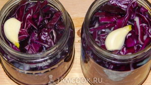 капуста краснокочанная, маринованная на зиму