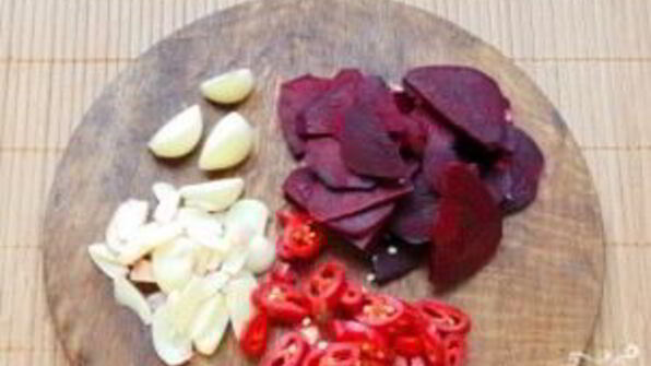 капуста, маринованная по-грузински со свеклой