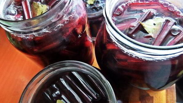 маринование свекольных стебельков