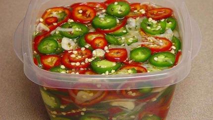 Маринованный острый перец