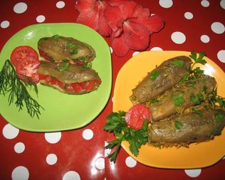 Маринованные баклажаны, фаршированные морковью и помидорами