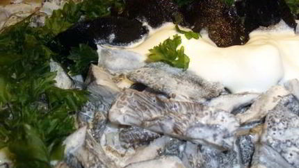 Маринованные грузди со сметаной