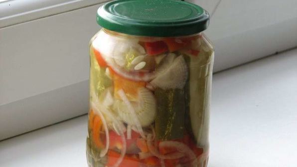 маринованные огурцы с перцем