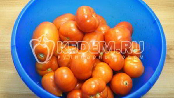 маринованные помидоры на зиму в банках с базиликом