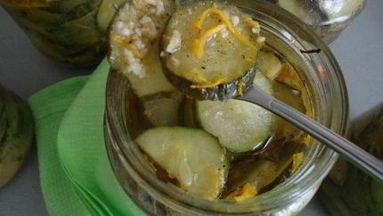 Огурцы маринованные с горчицей