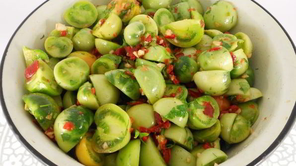 зеленые помидоры маринованные кусочками