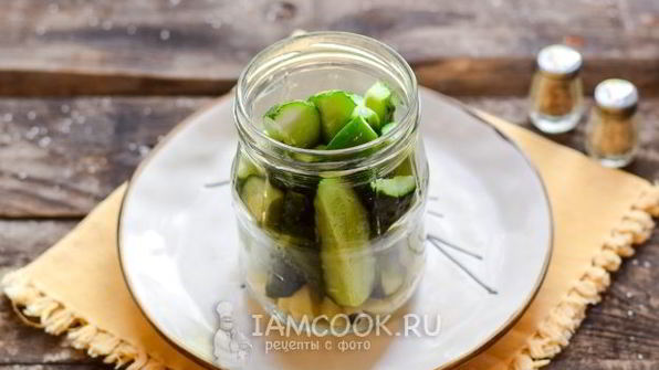 огурцы с томатным соусом на зиму