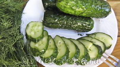 Малосольные огурцы в пакете