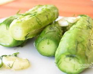 Малосольные огурцы