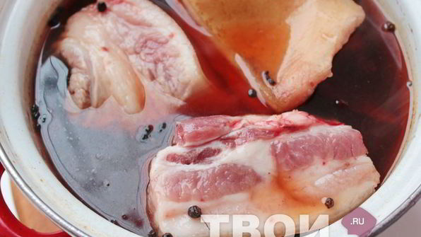 сало в луковой шелухе