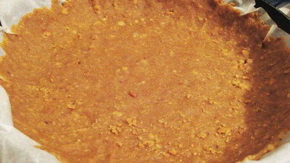 чизкейк с белым шоколадом и малиновым вареньем