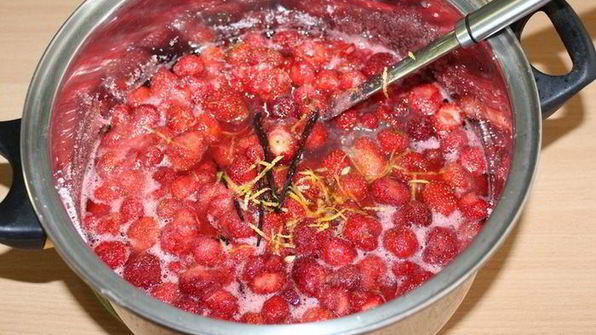 клубничный конфитюр с ванилью