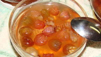 Королевское варенье из крыжовника с грецким орехом