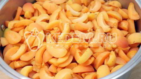 варенье из абрикосов с грецкими орехами