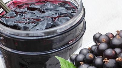 Варенье из черной смородины пятиминутка желированное