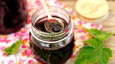 Варенье из черной смородины в мультиварке