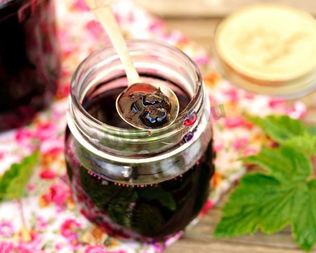 Варенье из черной смородины в мультиварке