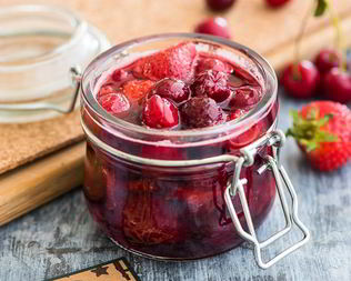 Варенье из клубники и вишни