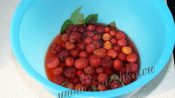 варенье из клубники с мятой