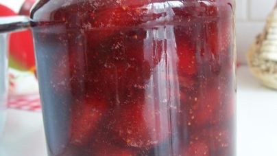 Варенье клубничное и абрикосовое