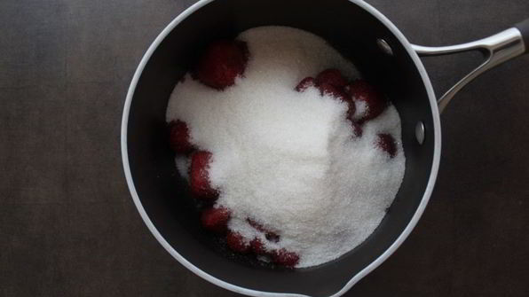 варенье-пятиминутка из замороженной клубники