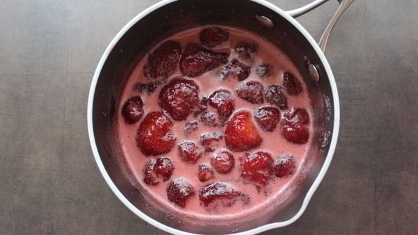 варенье-пятиминутка из замороженной клубники