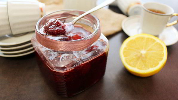 варенье-пятиминутка из замороженной клубники