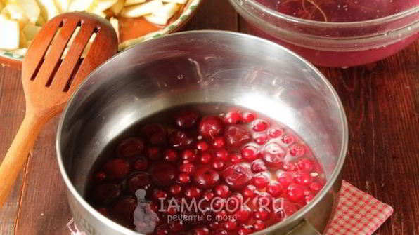 яблочно-ягодное варенье