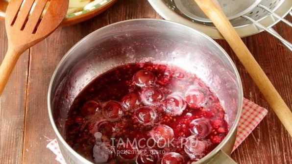 яблочно-ягодное варенье