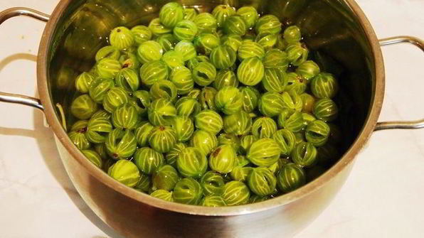 янтарное варенье из крыжовника