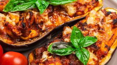 Баклажановые лодочки с фаршем