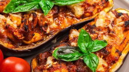 Баклажановые лодочки с фаршем