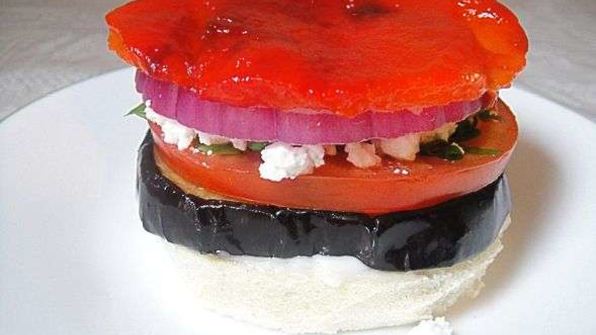 бутерброд с баклажанами